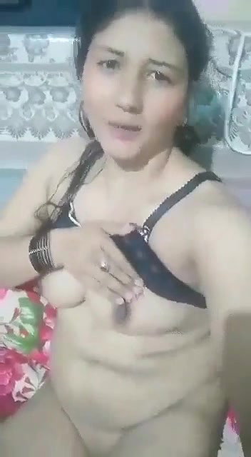unsatisfied Pakistani sex bhabhi viral nude show