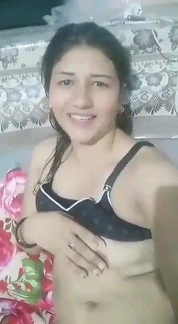 unsatisfied Pakistani sex bhabhi viral nude show