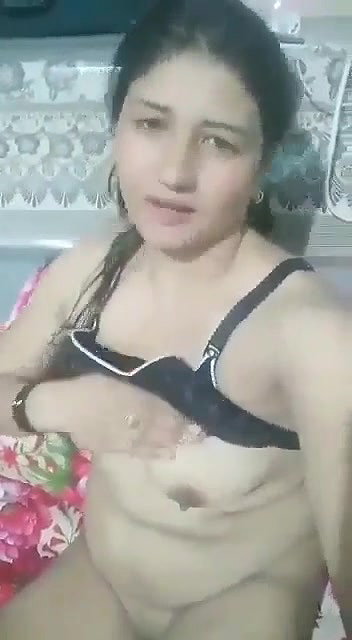 unsatisfied Pakistani sex bhabhi viral nude show