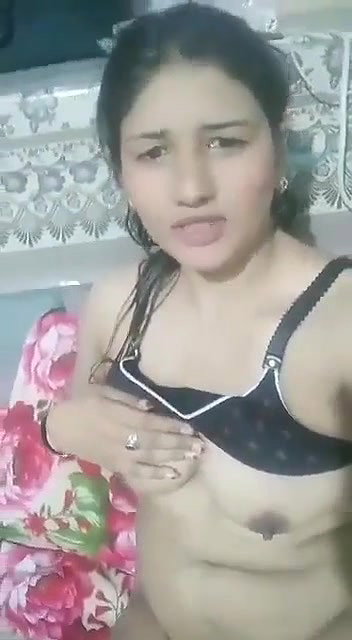 unsatisfied Pakistani sex bhabhi viral nude show