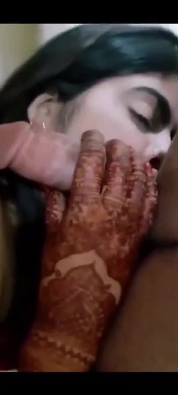 Mehendi hands Indian girl blowjob big dick