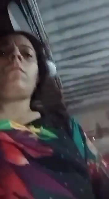 Pakistani sex aunty showing huge melons and pussy