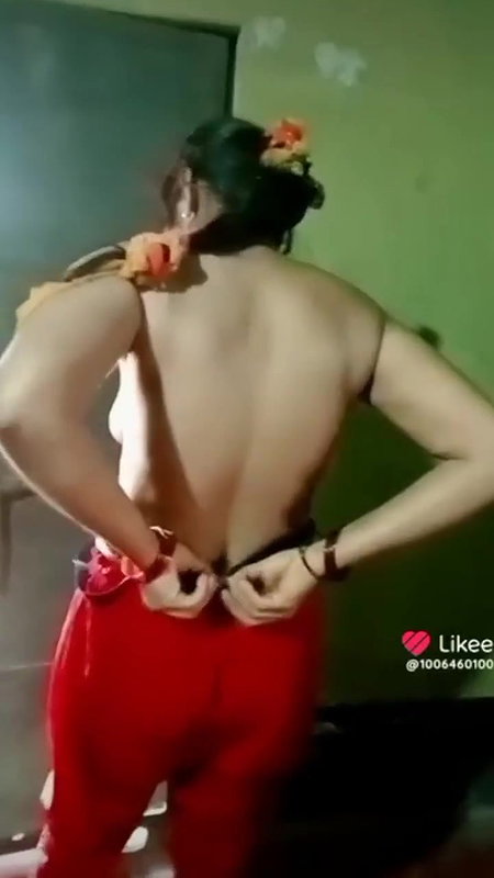 village bhabhi boob show and bareback viral MMS
