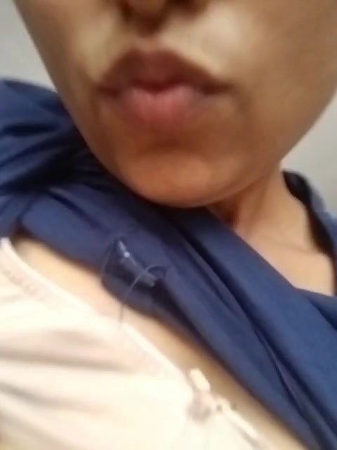 desi aunty boob press viral video for lover