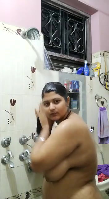 milk tanker bhabhi nude bath viral hot show
