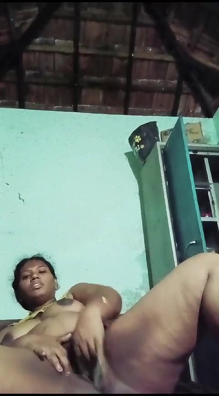 Tamil sex aunty masturbating pussy viral video