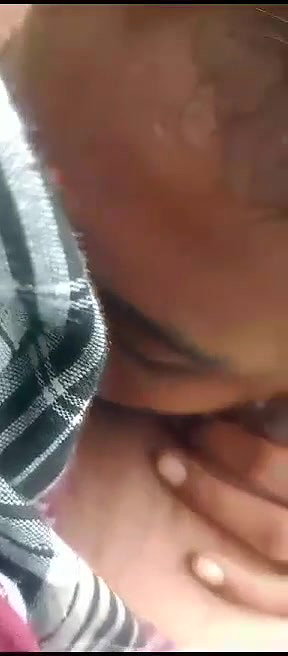 Tamil girl outdoor sex and viral blowjob