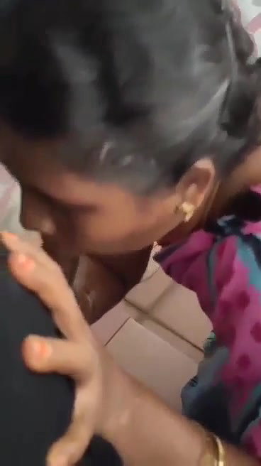 Tamil maid boobs show and blowjob to house owner