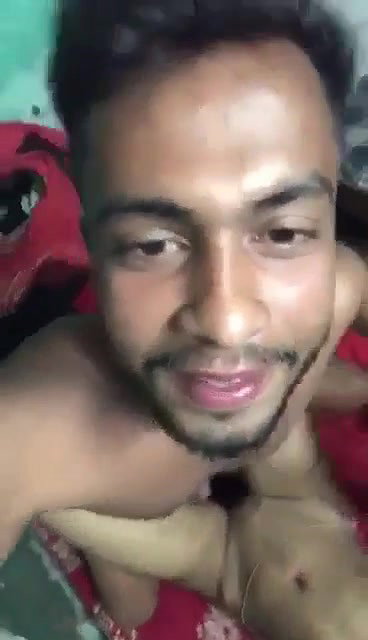 Desi lovers making their fuck video on mobile cam