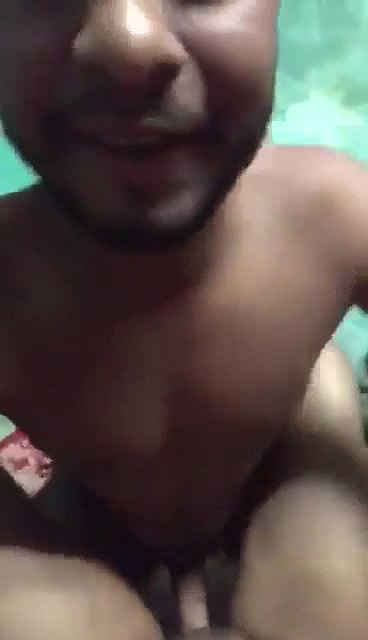 Desi lovers making their fuck video on mobile cam