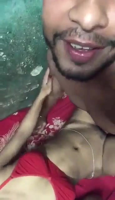 Desi lovers making their fuck video on mobile cam