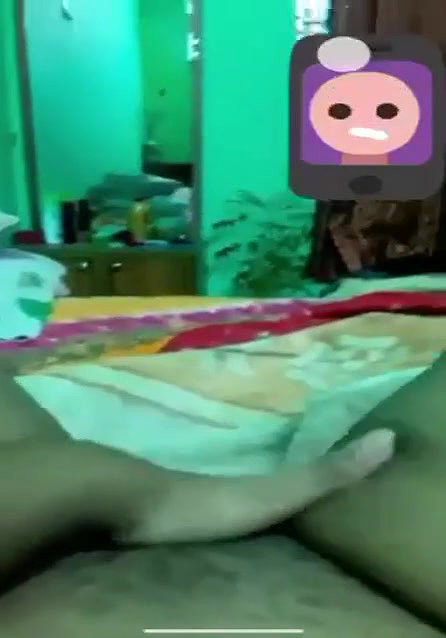 Bangladesi sex girlfriend huge melons displaying