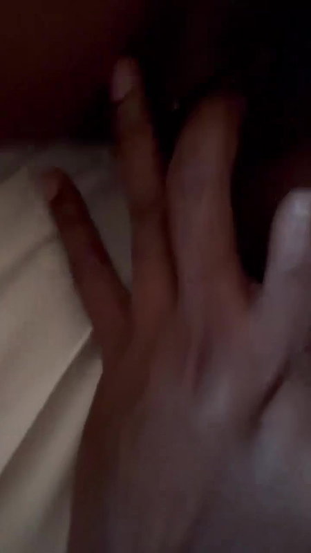 bhabhi showing Indian pussy in hotel room
