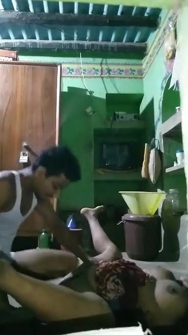 neighbor bhabhi ki chudai village sex scandal