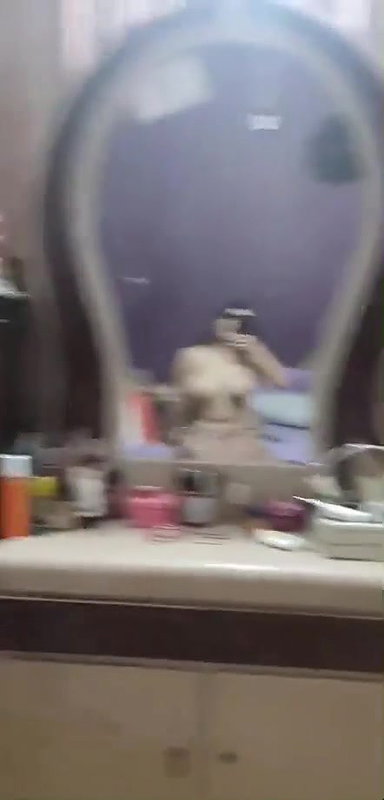 topless mirror video of big boobs girlfriend