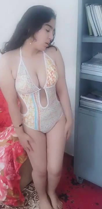 hottest desi girl nude after stripping clothes