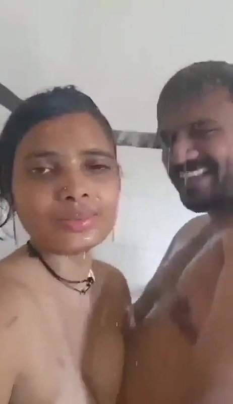 honeymoon desi couple sex and viral naked bath
