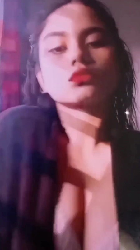 Mumbai maal boobs showing topless viral video