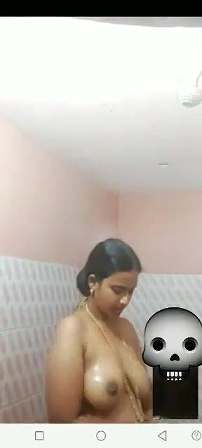 big boobs wife naked bathing viral video call