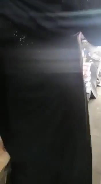 Pakistani sex lady boobs show to shopkeeper MMS