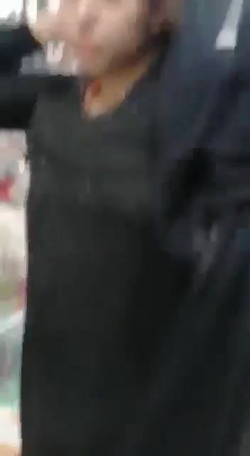 Pakistani sex lady boobs show to shopkeeper MMS