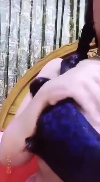 desi white beauty girl boob show viral MMS