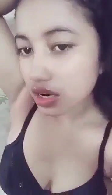 chubby Indian girl fingering nude wet pussy