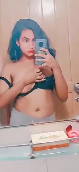 Bangladeshi model topless big boobs viral selfie