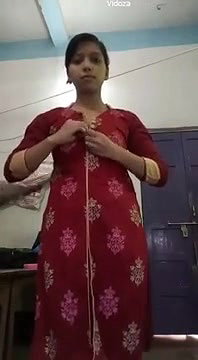 Desi girl striptease