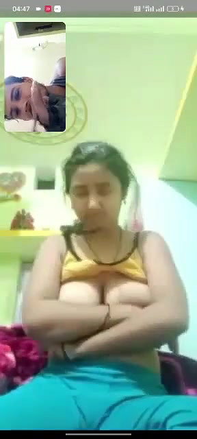 Indian girl nude pussy and round boobs show