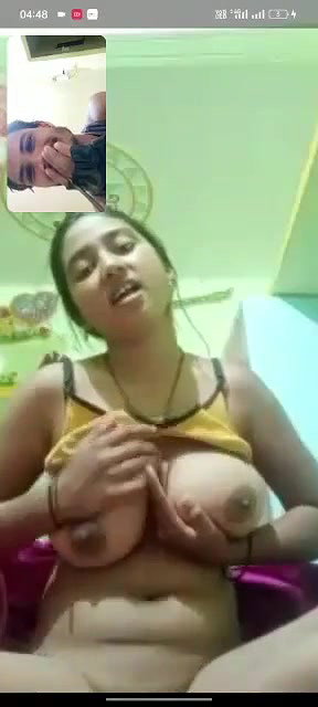 Indian girl nude pussy and round boobs show