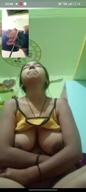 Indian girl nude pussy and round boobs show