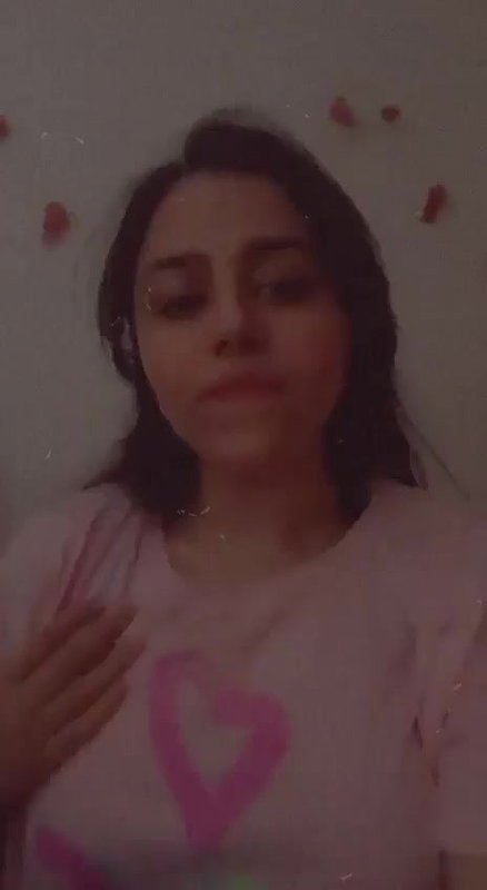 cute desi girl nude boobs flaunting viral show