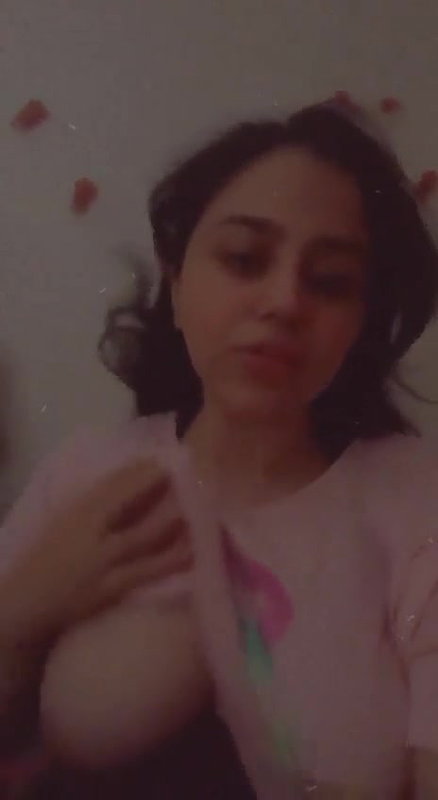 cute desi girl nude boobs flaunting viral show