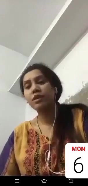 girlfriend lifting tops big boobs show live cam