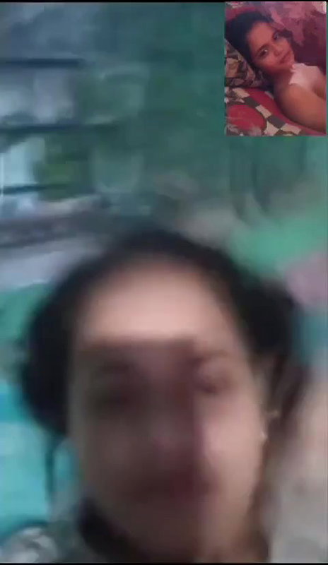 cute Bangladeshi girlfriend boobs show viral call