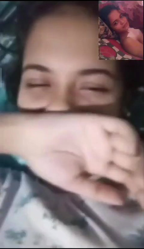 cute Bangladeshi girlfriend boobs show viral call