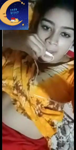 Bangladeshi college girl boobs show to lover