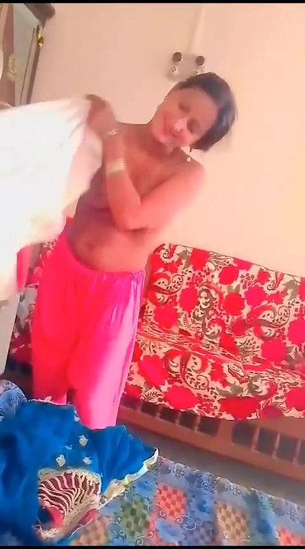 Paki bhabhi boobs show viral video making