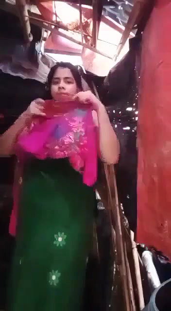 village desi girl nude show for lover before bath