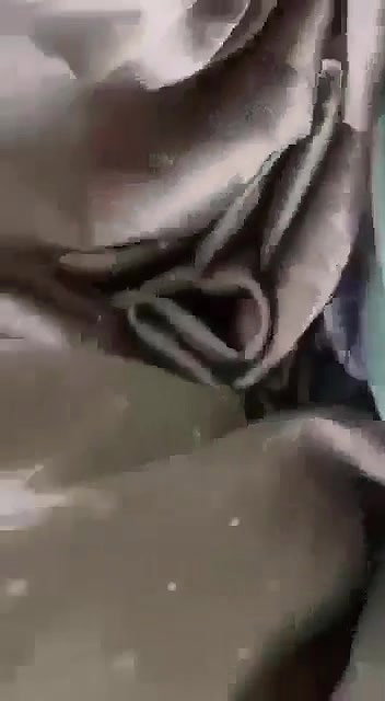 Paki girl outdoor sex in car viral video
