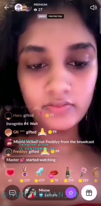 Tango live cam girl boobs show for money