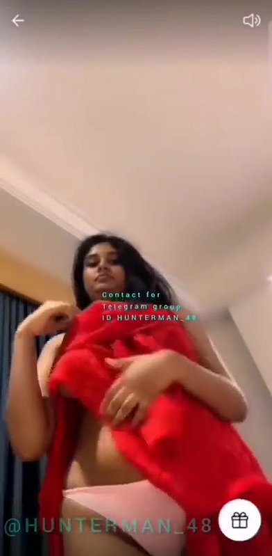 Tango live cam girl boobs show for money