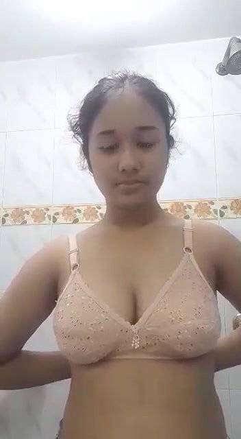 big ass Indian girl nude in bathroom viral show