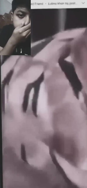 girlfriend boobs show to lover on viral live call