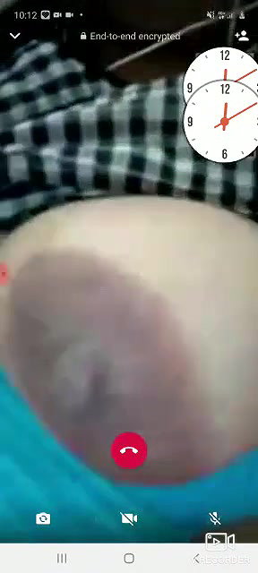 Indian GF boobs and pussy showing on video call