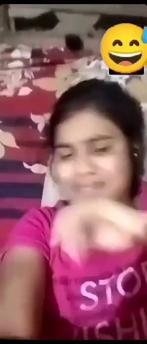 desi cute girl boobs show to lover viral video