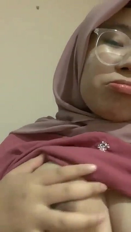 cute girl boobs show