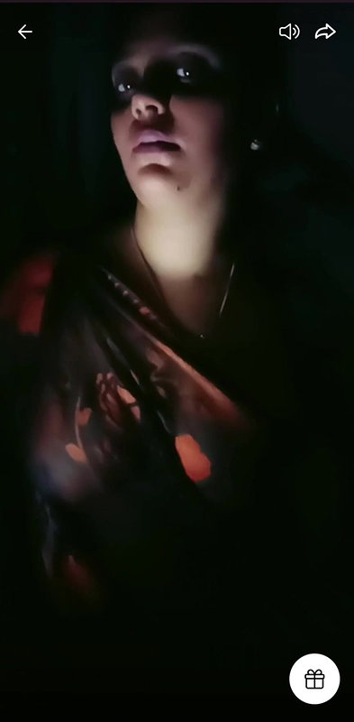 round boob show