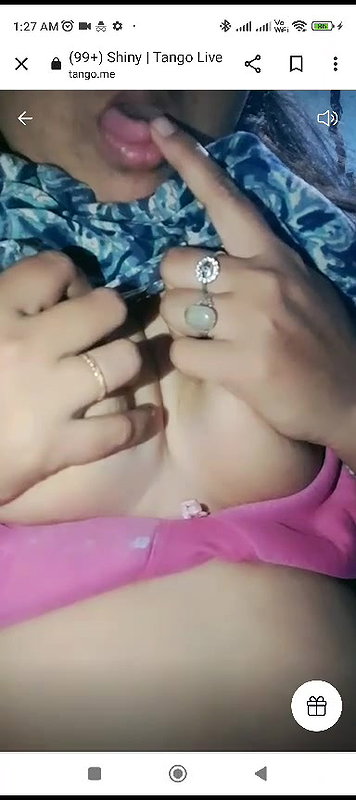 tango girl Shiny boob show